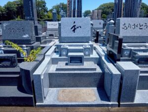 南柏霊園 2025年8月施工事例「未建立だった石碑を新設。外柵はクリーニングで美しさを回復」完成01