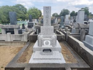 八千代市 2025年7月施工「外柵はそのままに。和型墓石を新設して整えるお墓」完成2