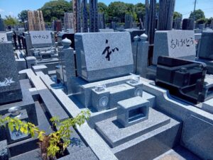 南柏霊園 2025年8月施工事例「未建立だった石碑を新設。外柵はクリーニングで美しさを回復」完成