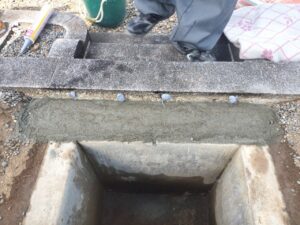 八千代市 2025年7月施工「外柵はそのままに。和型墓石を新設して整えるお墓」施工風景3