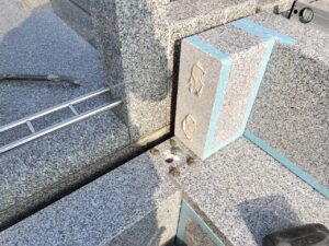 南柏霊園 2025年9月施工事例「生前に想いをかたちに-白い御影石による寿綾墓石の建立」施工風景11