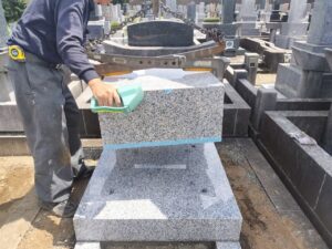 八千代市 2025年7月施工「外柵はそのままに。和型墓石を新設して整えるお墓」施工風景6