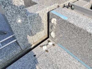 南柏霊園 2025年9月施工事例「生前に想いをかたちに-白い御影石による寿綾墓石の建立」施工風景12