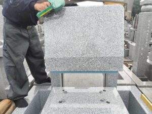 南柏霊園 2025年9月施工事例「生前に想いをかたちに-白い御影石による寿綾墓石の建立」施工風景16